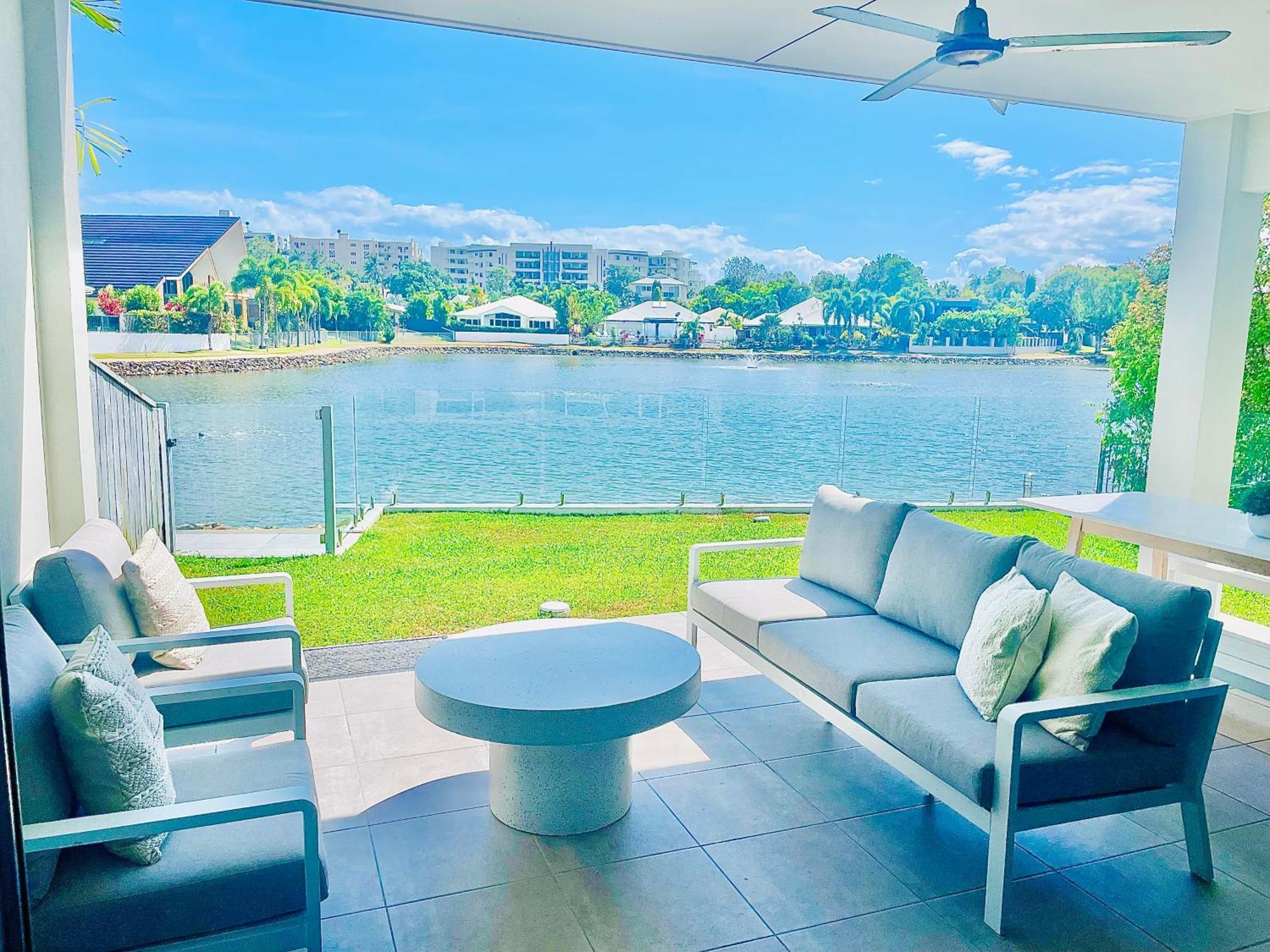 Blue Lagoon Villa B แคนส์ ภายนอก รูปภาพ